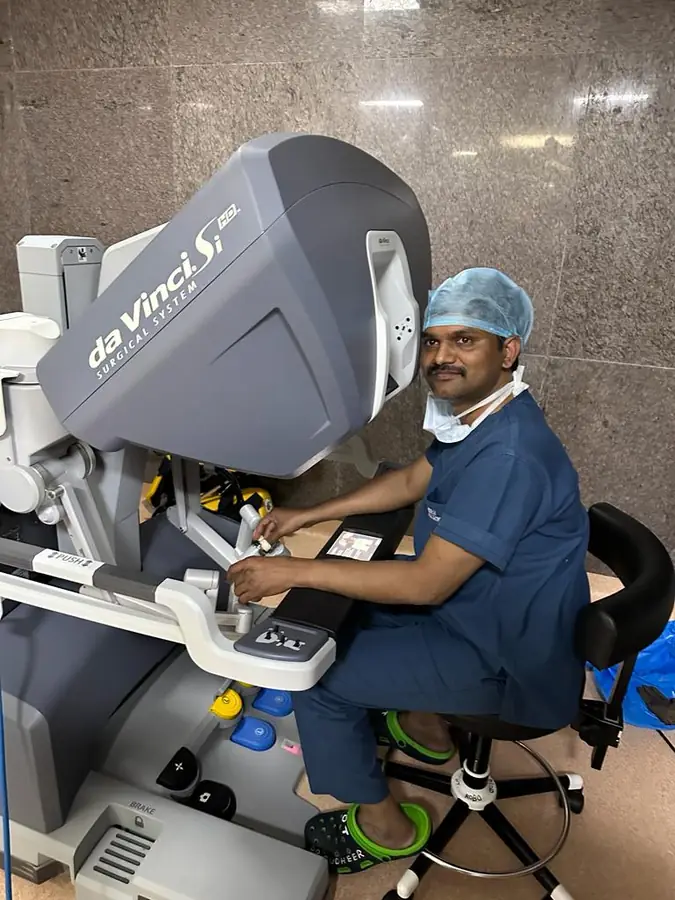 Da Vinci robotic surgical console used for robotic GI and HPB surgery