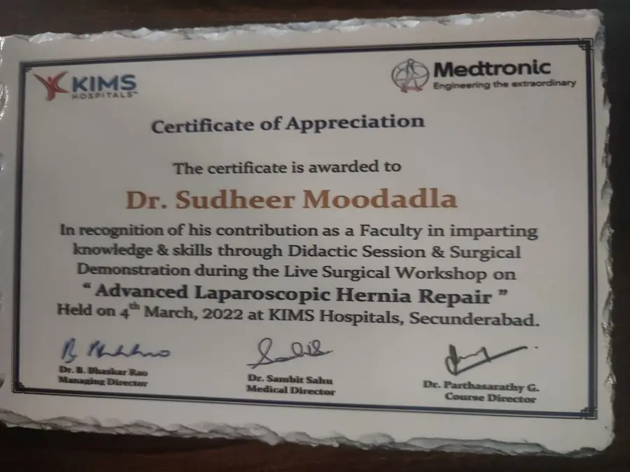 Dr Sudheer Moodadla holding the Vaidyasree Award 2023 certificate and memento